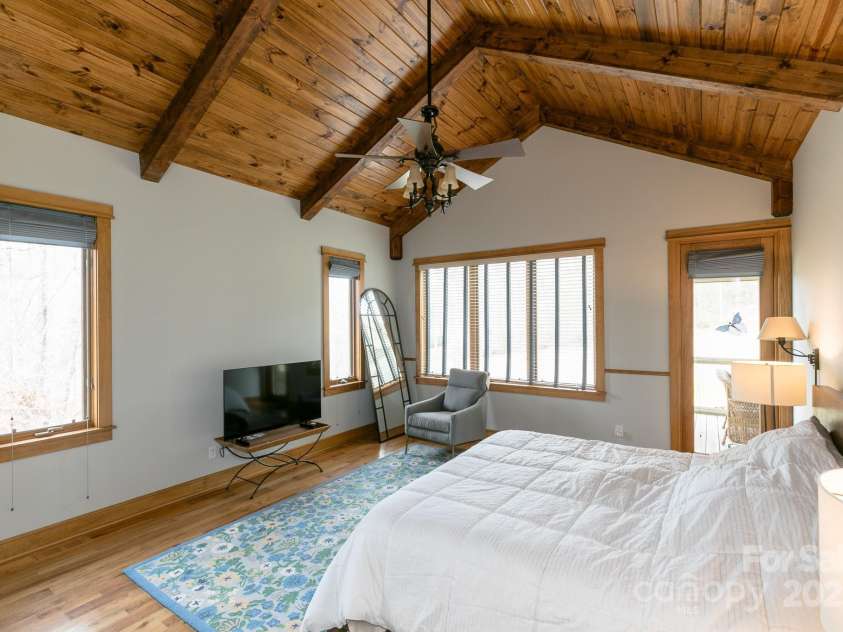 324 Austin Mountain Drive, Burnsville, NC 28714.  MLS# CAR4256506, YatesRealty ID 12632. 