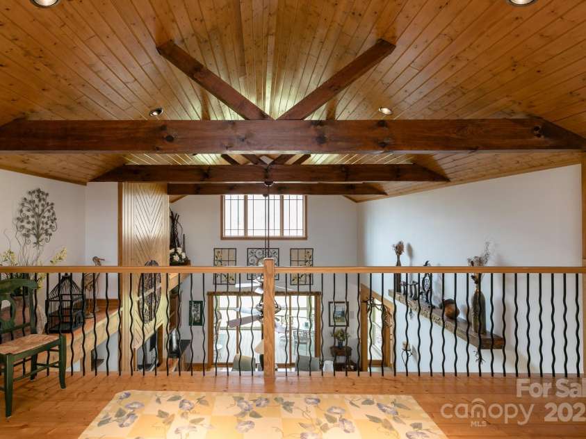 324 Austin Mountain Drive, Burnsville, NC 28714.  MLS# CAR4256506, YatesRealty ID 12632. 
