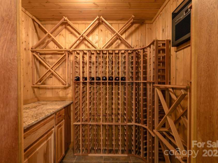 324 Austin Mountain Drive, Burnsville, NC 28714.  MLS# CAR4256506, YatesRealty ID 12632. 