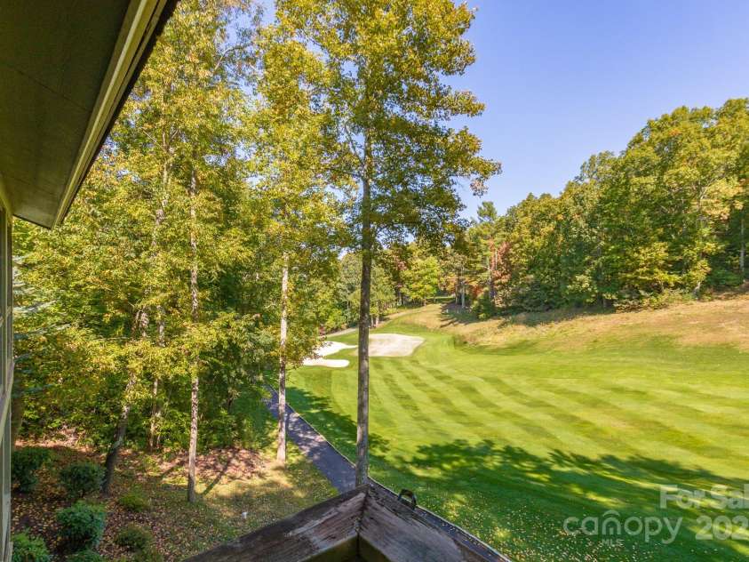 324 Austin Mountain Drive, Burnsville, NC 28714.  MLS# CAR4256506, YatesRealty ID 12632. 