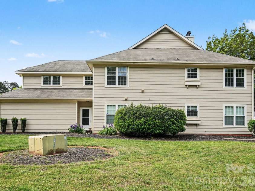 5813 Amity Springs Drive, Charlotte, NC 28212.  MLS# CAR4368141, YatesRealty ID 12632. 