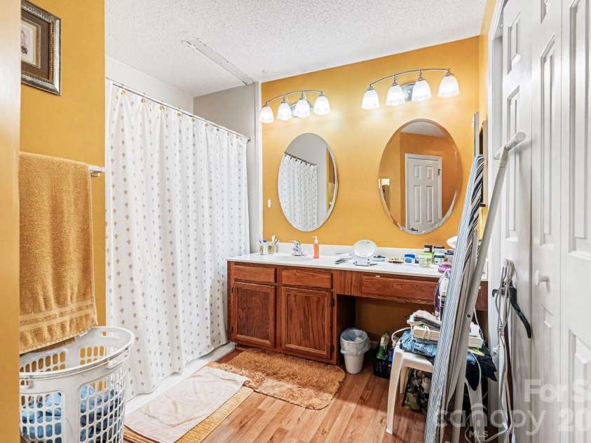 5813 Amity Springs Drive, Charlotte, NC 28212.  MLS# CAR4368141, YatesRealty ID 12632. 