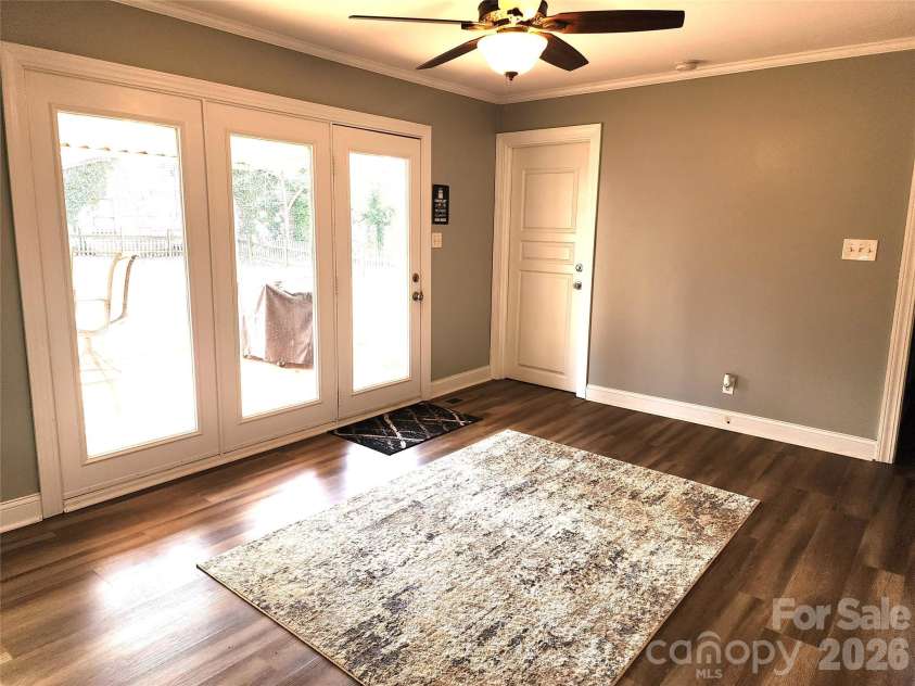 432 Virginia Avenue, Statesville, NC 28677.  MLS# CAR4334660, YatesRealty ID 12633. 