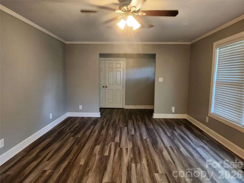 432 Virginia Avenue, Statesville, NC 28677.  MLS# CAR4334660, YatesRealty ID 12633. 