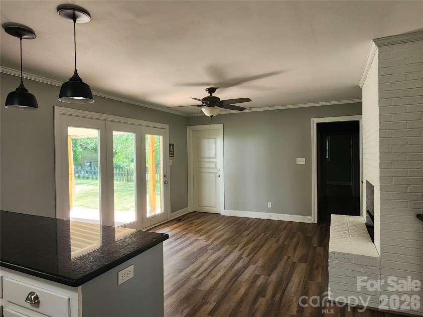 432 Virginia Avenue, Statesville, NC 28677.  MLS# CAR4334660, YatesRealty ID 12633. 
