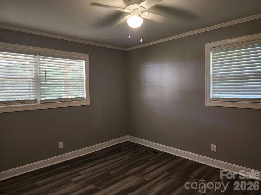 432 Virginia Avenue, Statesville, NC 28677.  MLS# CAR4334660, YatesRealty ID 12633. 