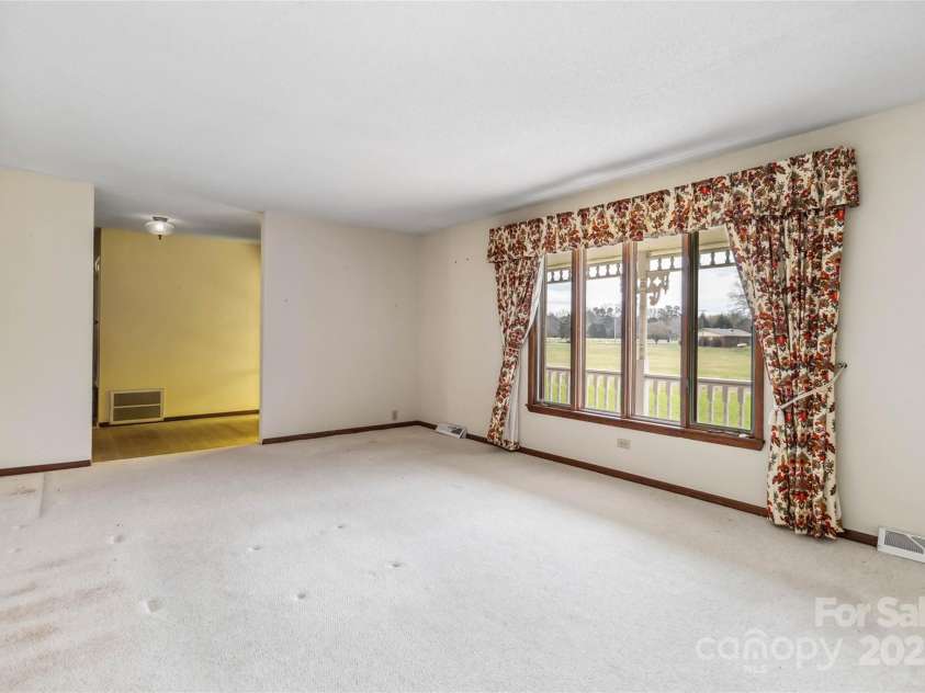 5643 Twinkle Drive, Concord, NC 28025.  MLS# CAR4234733, YatesRealty ID 12634. 