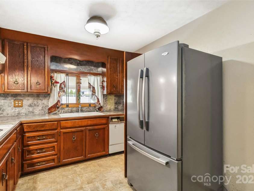 5643 Twinkle Drive, Concord, NC 28025.  MLS# CAR4234733, YatesRealty ID 12634. 