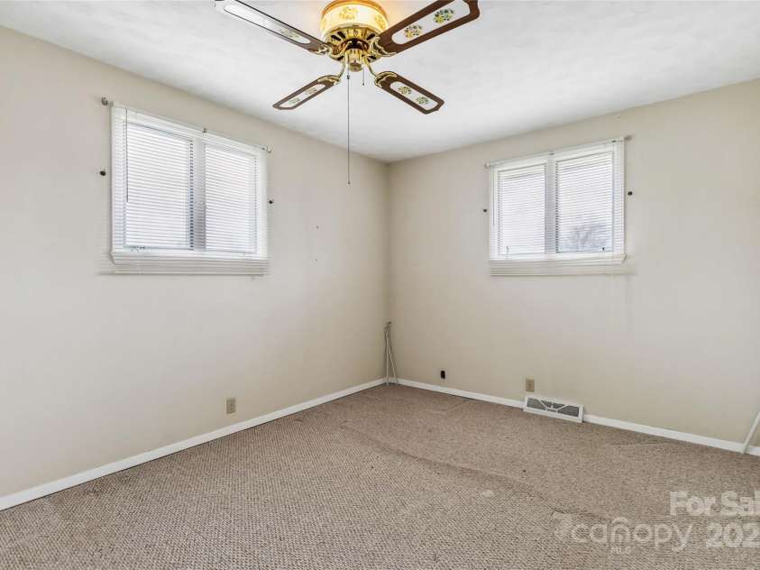 5643 Twinkle Drive, Concord, NC 28025.  MLS# CAR4234733, YatesRealty ID 12634. 