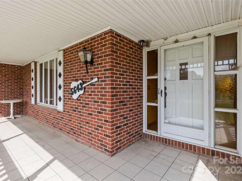 5643 Twinkle Drive, Concord, NC 28025.  MLS# CAR4234733, YatesRealty ID 12634. 