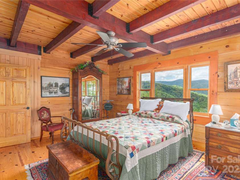 806 Twin Brook Drive, Waynesville, NC 28785.  MLS# CAR4254355, YatesRealty ID 12634. 2nd Bedroom on Main Level