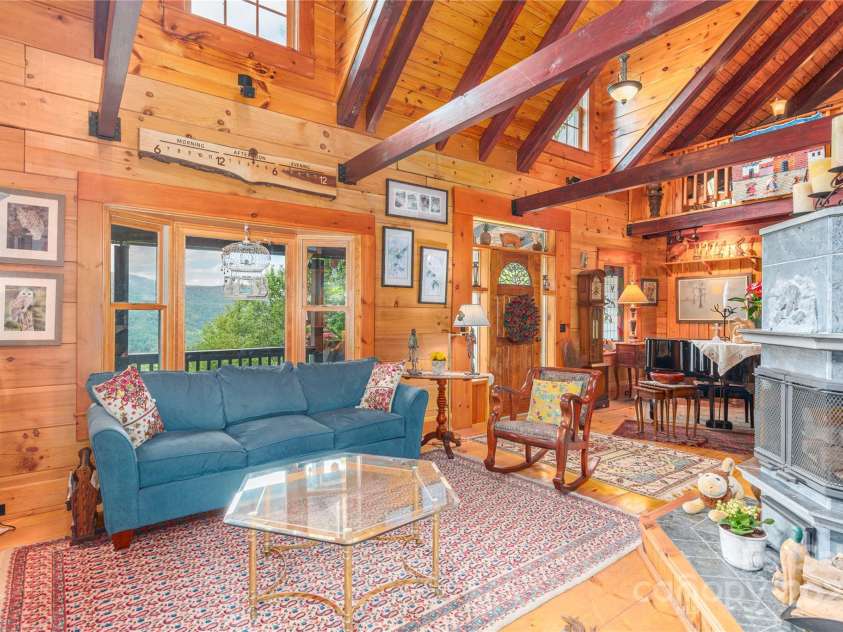 806 Twin Brook Drive, Waynesville, NC 28785.  MLS# CAR4254355, YatesRealty ID 12634. 