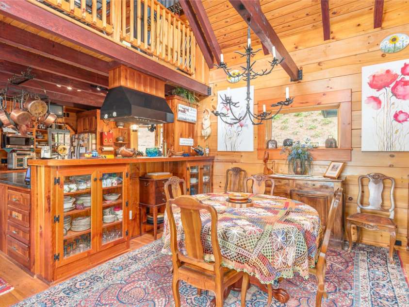 806 Twin Brook Drive, Waynesville, NC 28785.  MLS# CAR4254355, YatesRealty ID 12634. 