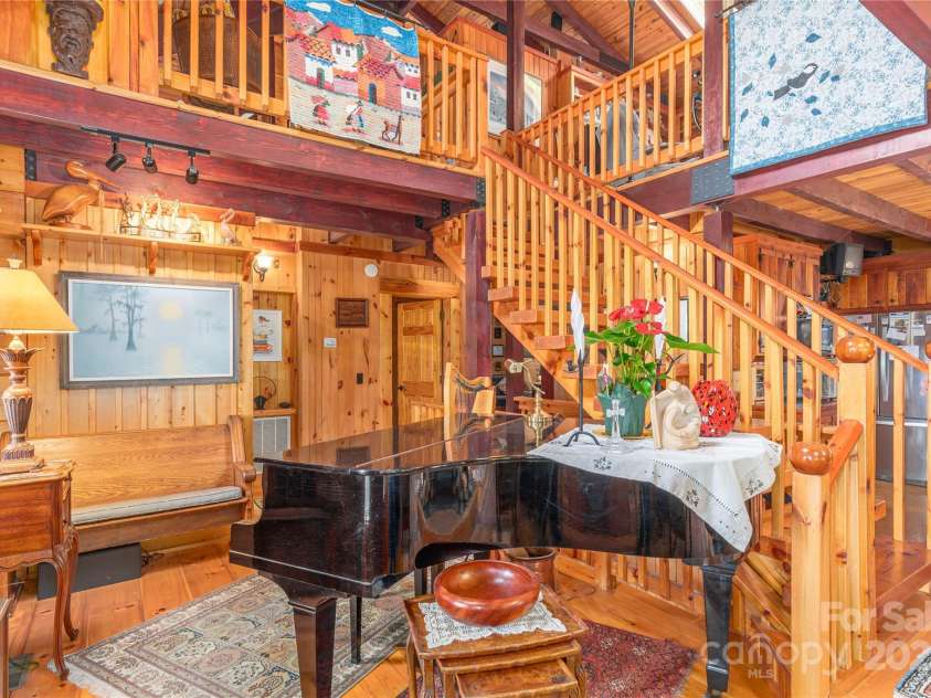 806 Twin Brook Drive, Waynesville, NC 28785.  MLS# CAR4254355, YatesRealty ID 12634. 
