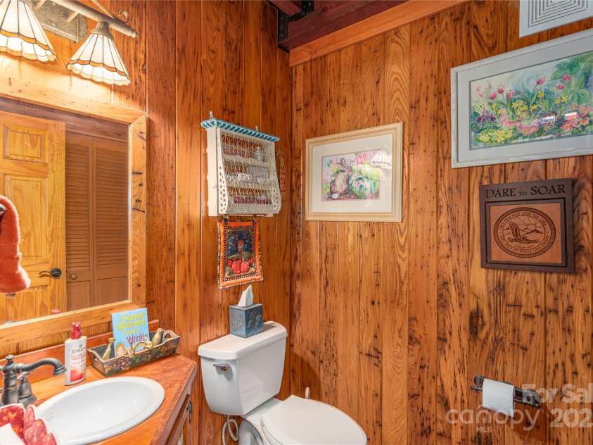 806 Twin Brook Drive, Waynesville, NC 28785.  MLS# CAR4254355, YatesRealty ID 12634. 