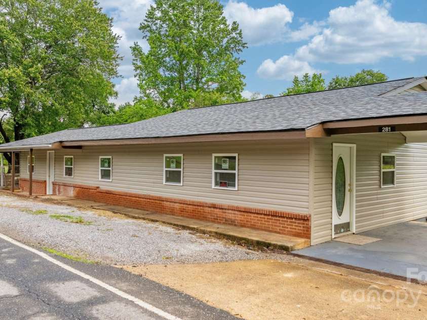 281 Glenwood Drive, Marion, NC 28752.  MLS# CAR4252545, YatesRealty ID 12635. 