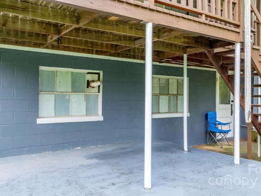 281 Glenwood Drive, Marion, NC 28752.  MLS# CAR4252545, YatesRealty ID 12635. 