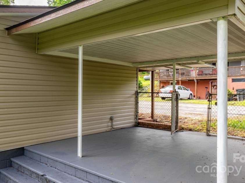 281 Glenwood Drive, Marion, NC 28752.  MLS# CAR4252545, YatesRealty ID 12635. 