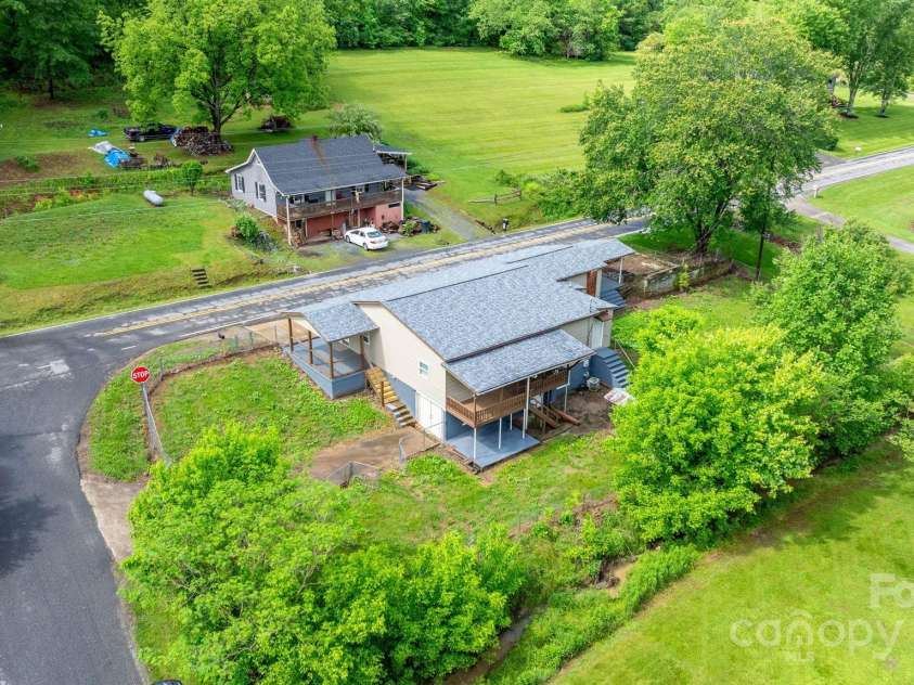 281 Glenwood Drive, Marion, NC 28752.  MLS# CAR4252545, YatesRealty ID 12635. 