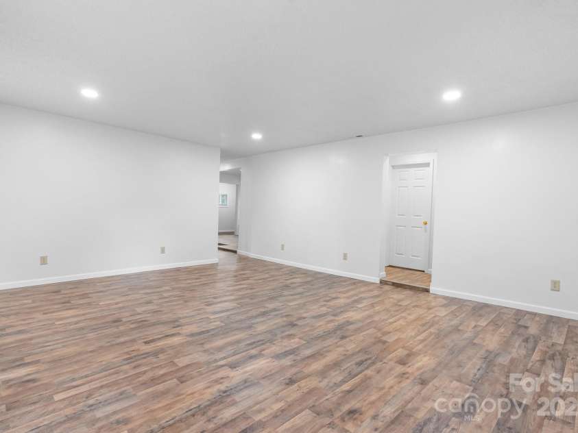 281 Glenwood Drive, Marion, NC 28752.  MLS# CAR4252545, YatesRealty ID 12635. 