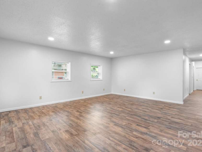 281 Glenwood Drive, Marion, NC 28752.  MLS# CAR4252545, YatesRealty ID 12635. 