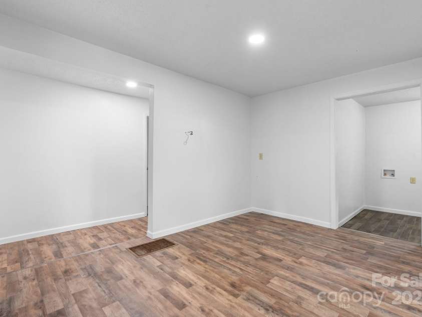 281 Glenwood Drive, Marion, NC 28752.  MLS# CAR4252545, YatesRealty ID 12635. 