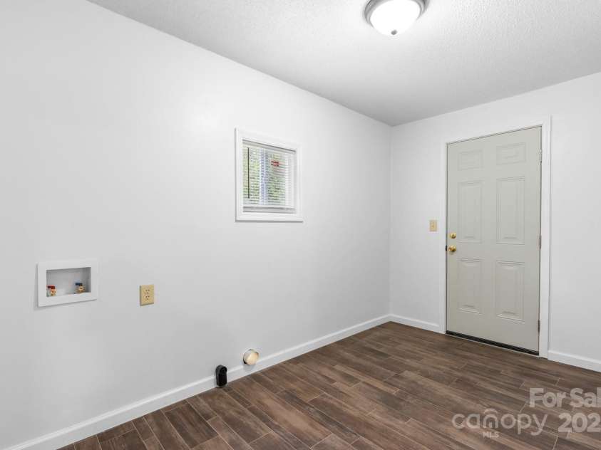 281 Glenwood Drive, Marion, NC 28752.  MLS# CAR4252545, YatesRealty ID 12635. 