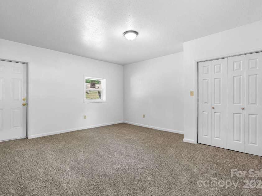 281 Glenwood Drive, Marion, NC 28752.  MLS# CAR4252545, YatesRealty ID 12635. 