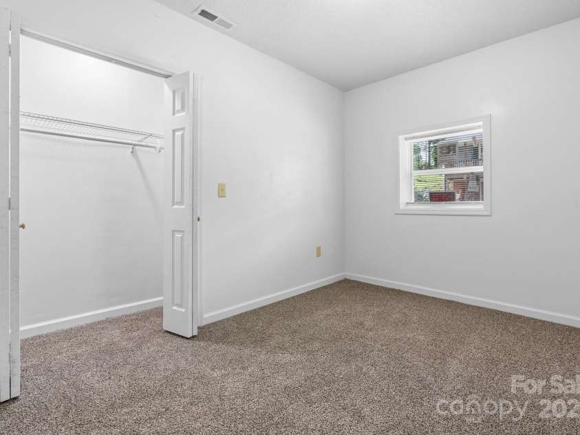 281 Glenwood Drive, Marion, NC 28752.  MLS# CAR4252545, YatesRealty ID 12635. 