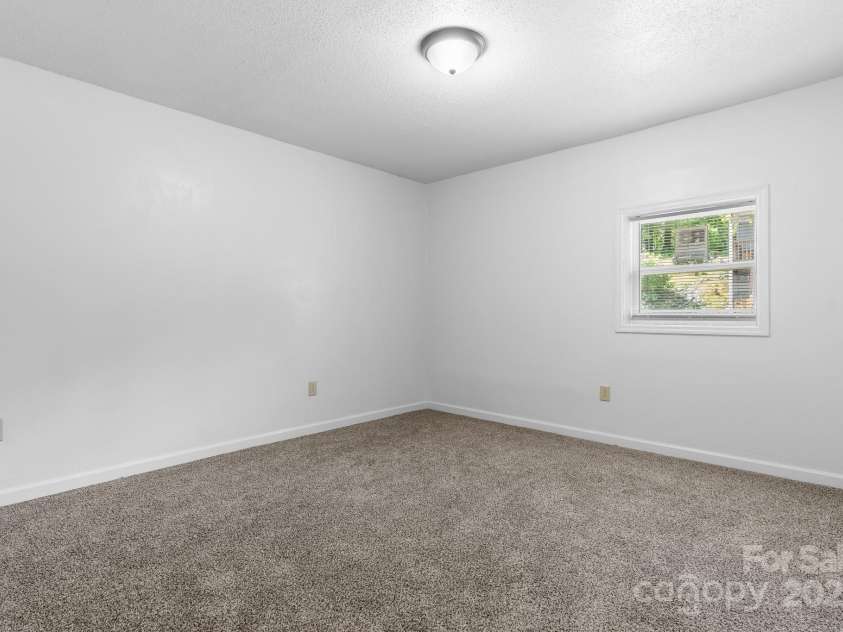 281 Glenwood Drive, Marion, NC 28752.  MLS# CAR4252545, YatesRealty ID 12635. 