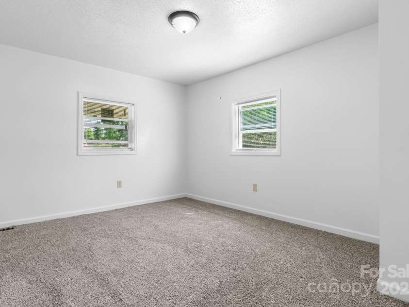 281 Glenwood Drive, Marion, NC 28752.  MLS# CAR4252545, YatesRealty ID 12635. 