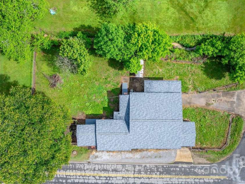 281 Glenwood Drive, Marion, NC 28752.  MLS# CAR4252545, YatesRealty ID 12635. 