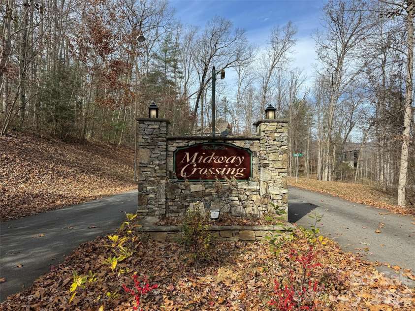 130 Midway Crossing Drive, Clyde, NC 28721.  MLS# CAR4321878, YatesRealty ID 12636. 