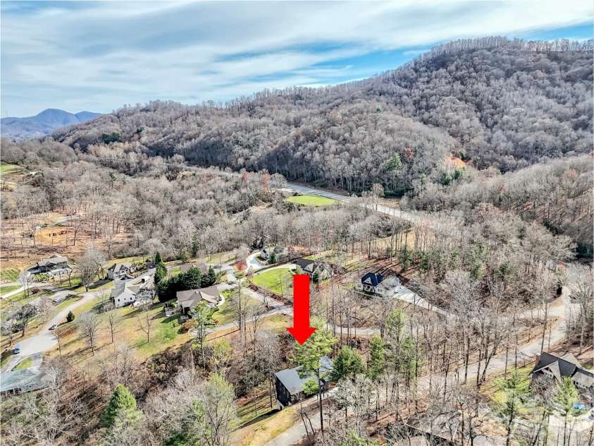 130 Midway Crossing Drive, Clyde, NC 28721.  MLS# CAR4321878, YatesRealty ID 12636. 