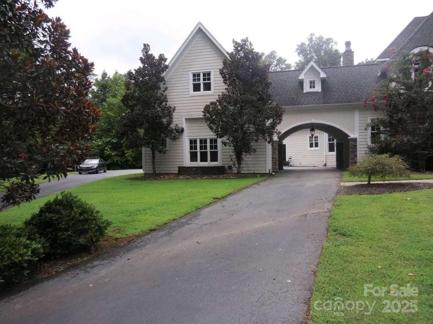 450 Greywalls Lane, Iron Station, NC 28080.  MLS# CAR4258587, YatesRealty ID 12636. 