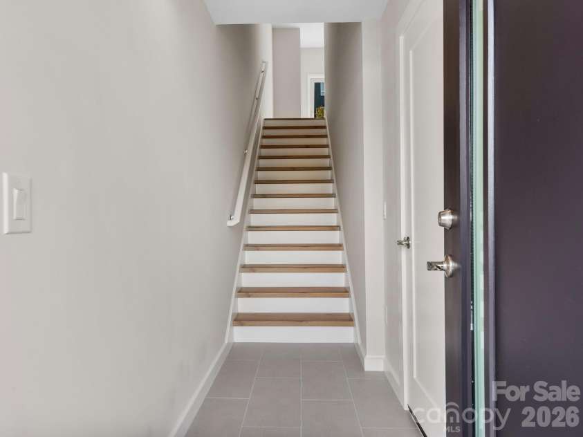 3 Lee Garden Lane, Asheville, NC 28801.  MLS# CAR4328368, YatesRealty ID 12637. 