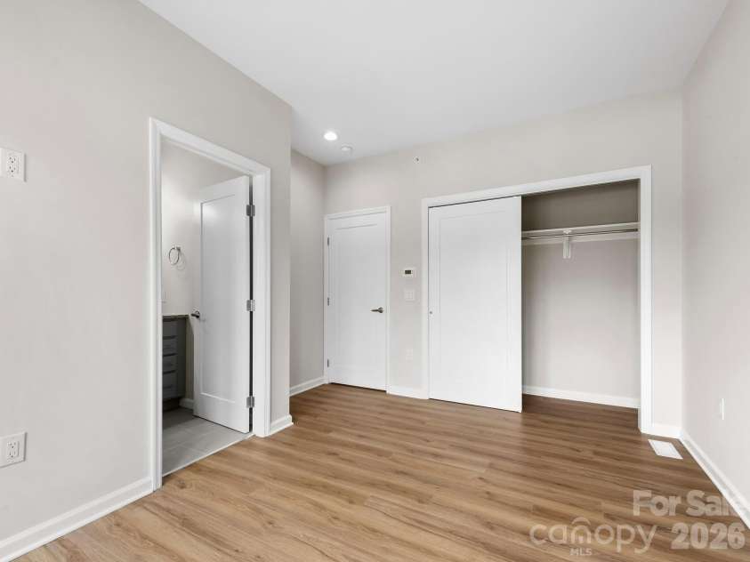 3 Lee Garden Lane, Asheville, NC 28801.  MLS# CAR4328368, YatesRealty ID 12637. 