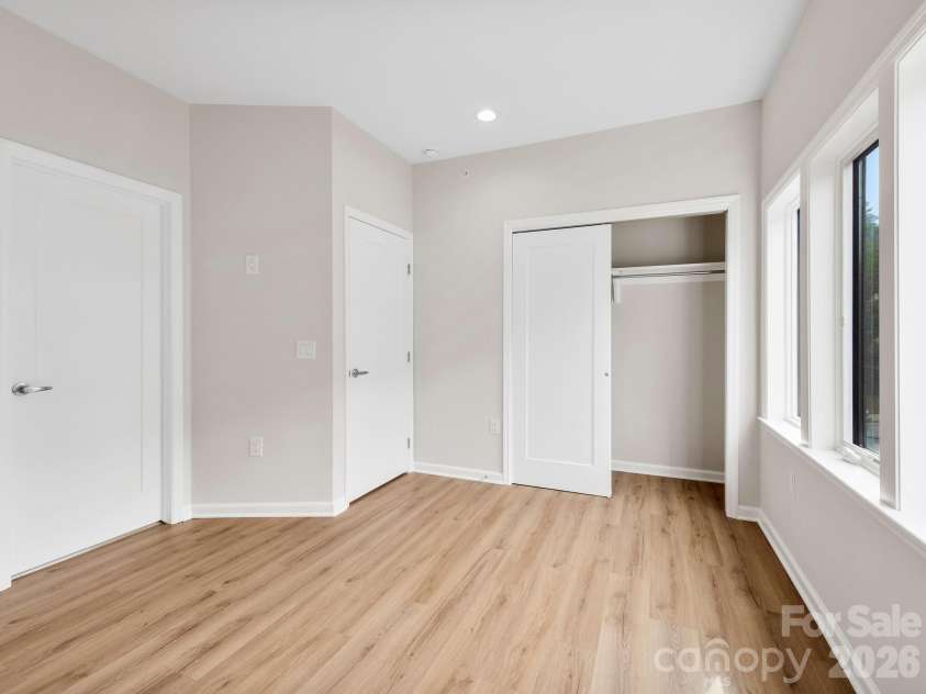 3 Lee Garden Lane, Asheville, NC 28801.  MLS# CAR4328368, YatesRealty ID 12637. 