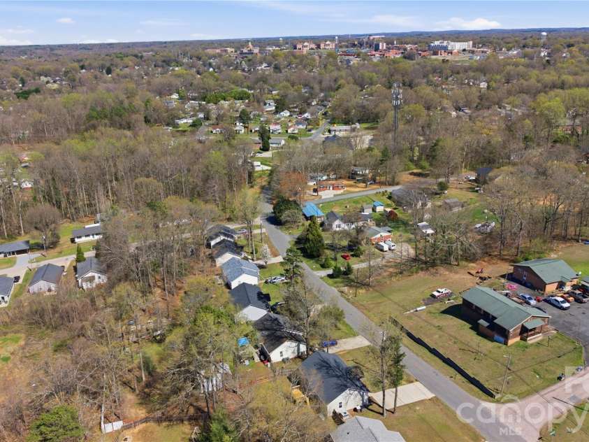 620 Pleasant Avenue, Kannapolis, NC 28081.  MLS# CAR4329657, YatesRealty ID 12638. 