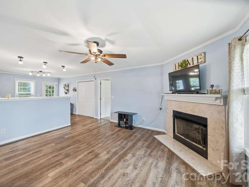 620 Pleasant Avenue, Kannapolis, NC 28081.  MLS# CAR4329657, YatesRealty ID 12638. 