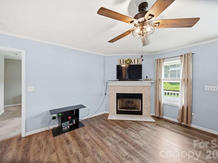 620 Pleasant Avenue, Kannapolis, NC 28081.  MLS# CAR4329657, YatesRealty ID 12638. 