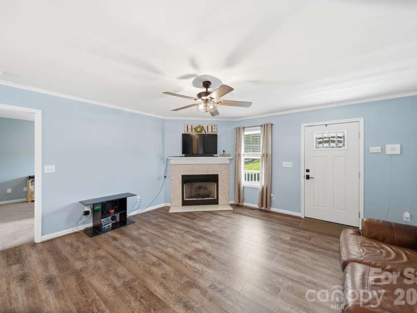 620 Pleasant Avenue, Kannapolis, NC 28081.  MLS# CAR4329657, YatesRealty ID 12638. 