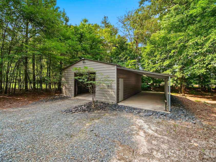 2419 Dellwood Drive, Monroe, NC 28112.  MLS# CAR4391464, YatesRealty ID 12639. 