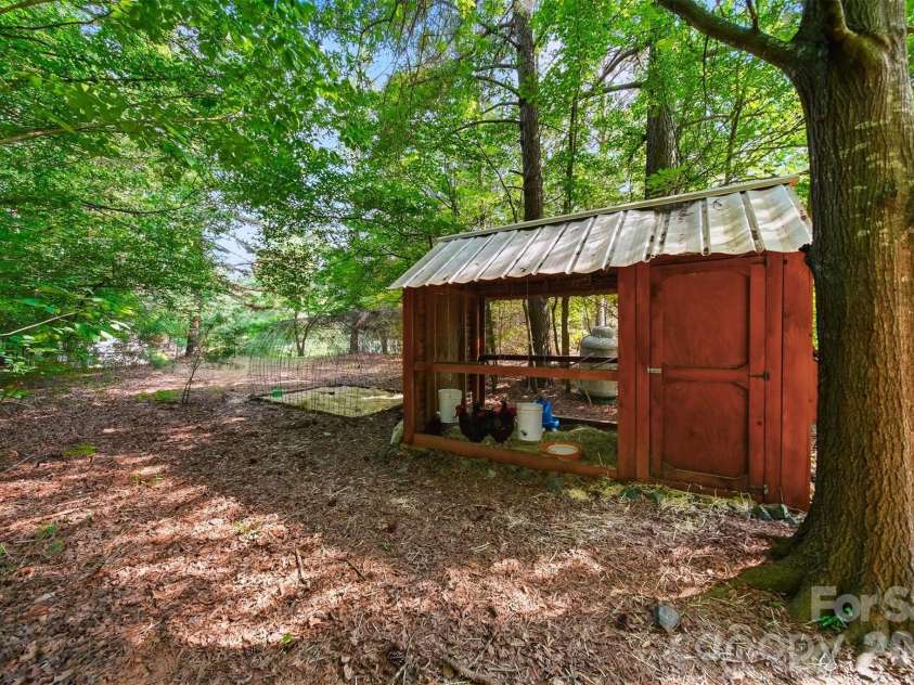 2419 Dellwood Drive, Monroe, NC 28112.  MLS# CAR4391464, YatesRealty ID 12639. 