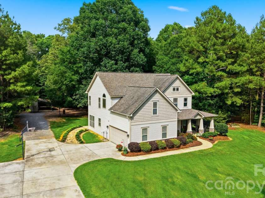 2419 Dellwood Drive, Monroe, NC 28112.  MLS# CAR4391464, YatesRealty ID 12639. 