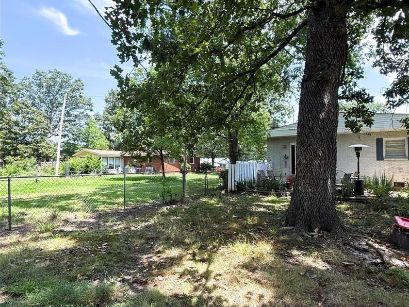 511 Eastwood Drive, Albemarle, NC 28001.  MLS# CAR4258873, YatesRealty ID 12640. 