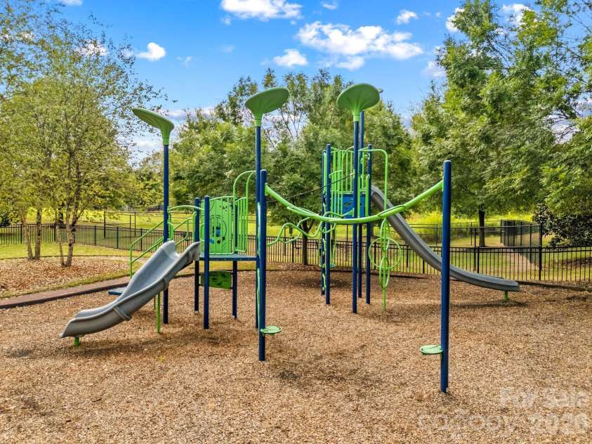 13603 Helen Benson Boulevard, Davidson, NC 28036.  MLS# CAR4341167, YatesRealty ID 12643. Playground.