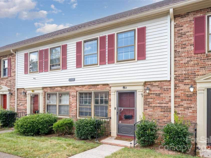 6322 Old Pineville Road, Charlotte, NC 28217.  MLS# CAR4283088, YatesRealty ID 12643. 