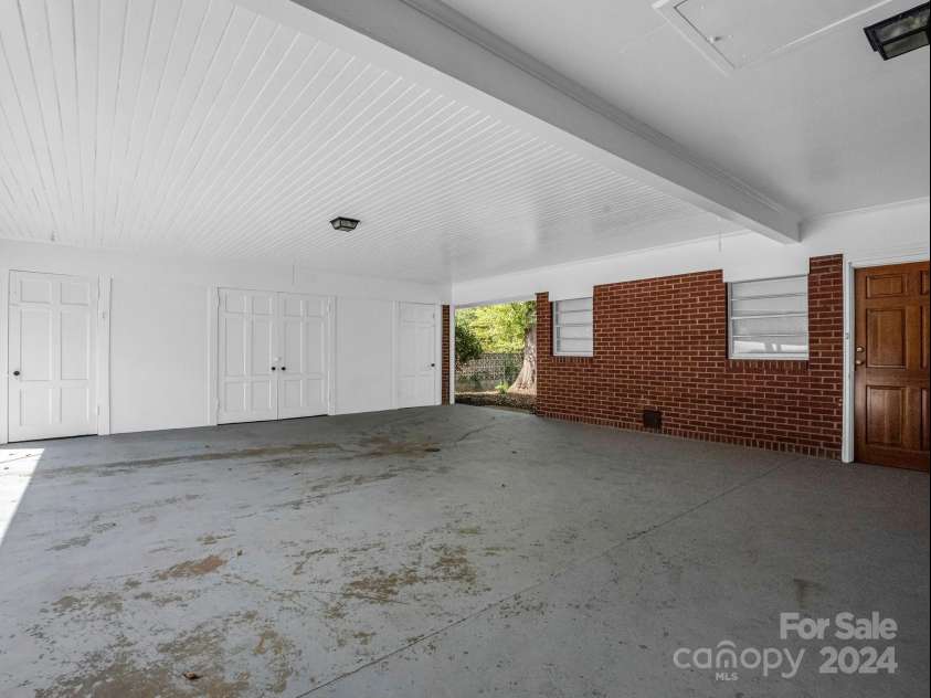 349 Main Street, Rutherfordton, NC 28139.  MLS# CAR4195088, YatesRealty ID 12644. 