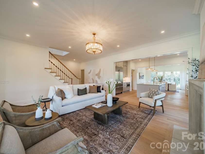 4004 Nettie Court, Charlotte, NC 28211.  MLS# CAR4349733, YatesRealty ID 12644. 